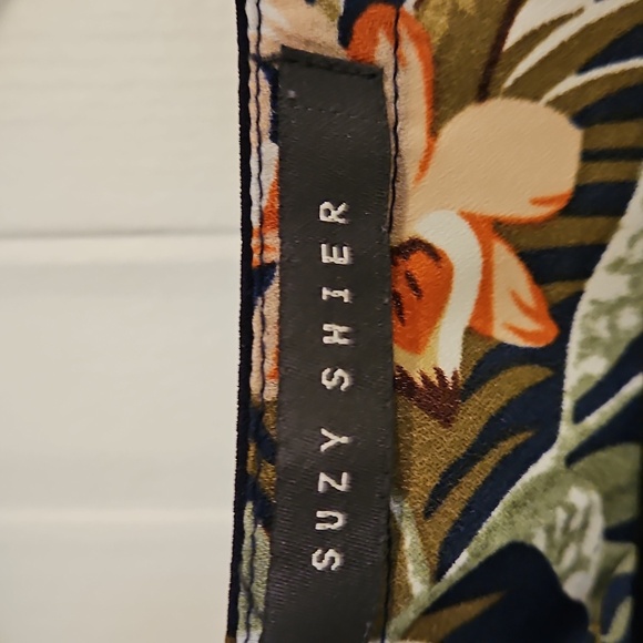 Suzy Shier Womens XL Top NWOT Sleeveless Tank Floral - Picture 3 of 5